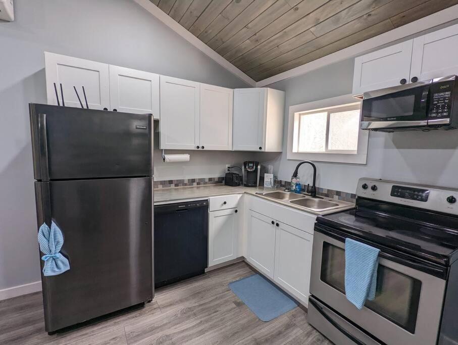 Summerlee - Beautiful Remodeled * Oak Hill