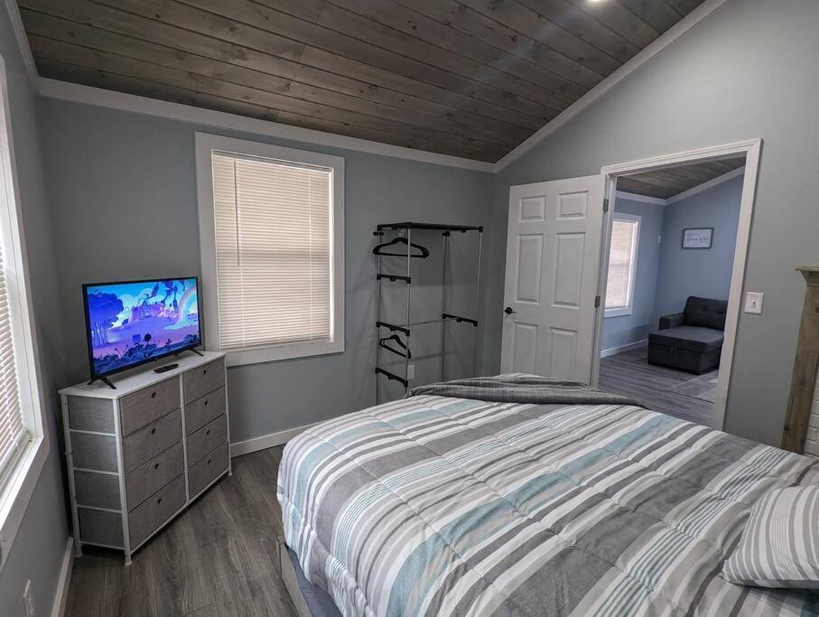 Summerlee - Beautiful Remodeled * Oak Hill
